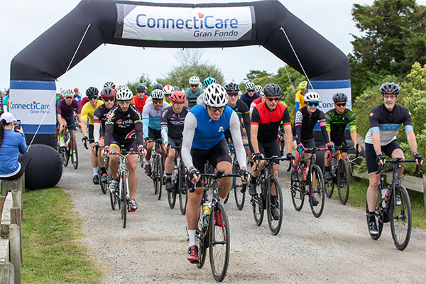 gran-fondo-cyclists